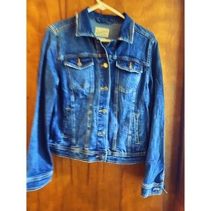 Boyfriend fit denim jacket - like new!